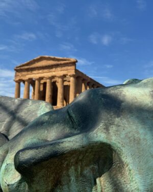 Anne Burrell Instagram - Just a MAGICAL time in the Valley of Temples!! #theclaxtons #ilovewhatido #luckygirl #sicily @stuartclaxton stuartclaxton @carsonkressley