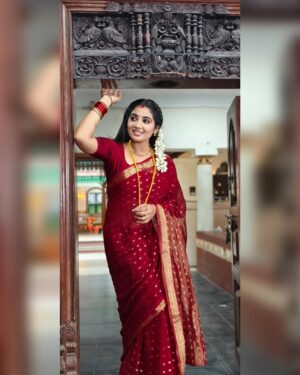 Anshita Akbarsha Instagram - Wearing My Ummi’s 24 Years Old Saree✨This Saree Has Many Memories And Stories 🤍✨🧿
@dhulkargulami 
#momssaree #memories #happy #love #momlife #mom #beautiful #smile #bepositive #behappy