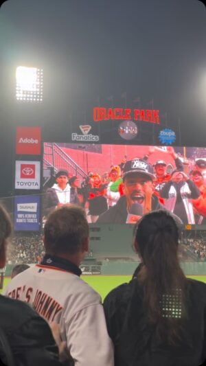 Anthony Bowens Instagram - I can check leading a baseball stadium of 32,000 people singing Take Me Out To The Ballgame with my favorite team of all time @sfgiants off my bucket list.

What a magical night. Thank you #SFGiants for having me! ✂️ @AEW @valleyboysla #MLB