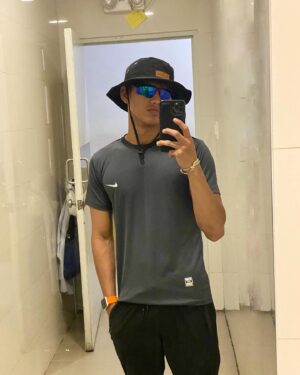 Anthony Flores Instagram - 🫡