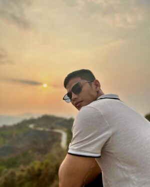 Anthony Flores Instagram - “With the new day comes new strength and new thoughts.”
― Eleanor Roosevelt