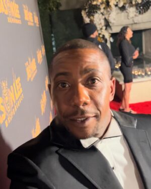 Anthony Knight Instagram - #partyofthecentury  #thejasonleeexperience #fyp #explorepage
Special thanks to @theonlyjasonlee 
@hollywoodunlocked  @jasonleeshow 
🔥🔥🔥🔥🎂🎂🍾