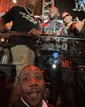 Anthony Knight Instagram - #partyofthecentury  #thejasonleeexperience #fyp #explorepage
Special thanks to @theonlyjasonlee 
@hollywoodunlocked  @jasonleeshow 
🔥🔥🔥🔥🎂🎂🍾