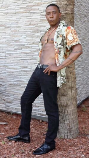Anthony Knight Instagram - #fyp #explore #pictureasareel  #photoshoot #contentcreator #audio #viral #popular 
Photo 📸 @lynnhenleyphotography 
Wardrobe @victoriahenley 
Jewelry @warriorgurlsbeads 
#modelshoot #miamiswimweek2023 
#allowmetopostapictureasareel #fashionmodel 
#miami
