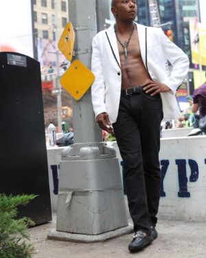 Anthony Knight Instagram - Photo shoot in Times Square. #nyfw2023 
Designer @victoriahenley 
Photographer📸 @lynnhenleyphotography 
Jewelry @warriorgurlsbeads 
.
.
.
 #nyfw #modelshoot #modeling #fashion #foryou #explorepage #instalike  #fyp #bestversionofme 
#nyc