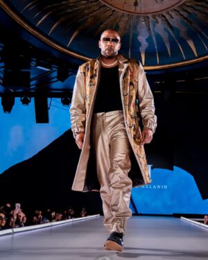 Anthony Knight Instagram - @theanthonyknight (Anthony Knight) ... the Man... the Myth... the Legend.... showing everyone @runway7fashion how it's done.  #modellife #instafam #struttin #showoff #workit @royalmelaninclothing @royalmelaninclothing_