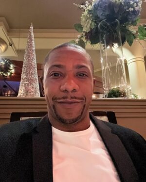 Anthony Knight Instagram - Enjoy your surroundings. Live life to the fullest #fypシ #positivevibes #explorepage