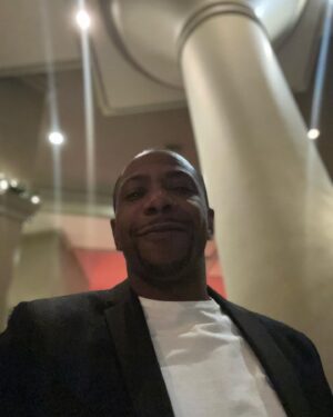 Anthony Knight Instagram - Enjoy your surroundings. Live life to the fullest #fypシ #positivevibes #explorepage