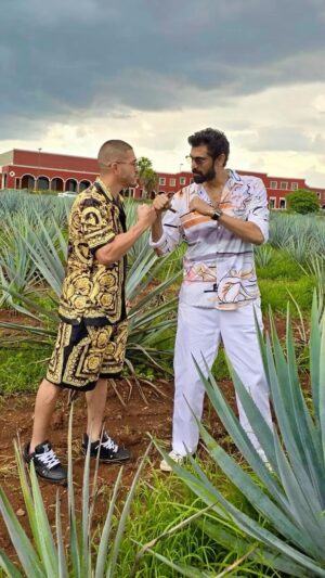 Anthony Pettis Instagram - This Independence Day, as we celebrate 78 years of India’s rising, @ranadaggubati ‘s BoxingBay and @showtimepettis ‘s APFC gear up for an unprecedented clash. Announced on the historic soils of Mexico, the global hub of boxing, this groundbreaking 5v5 face-off marks the first-ever major battle between Indian and US pro boxers. 

🥊🌍 Ready for a new era of boxing? Stay tuned for this epic showdown! 

#BoxingBayVsAPFC