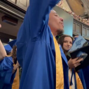 Anthony Ramos Instagram - WE GRADUATED! Thank you @amdaofficial for having me as the commencement speaker for the 2024 graduate class 🎓

Happy to have spent this day with my family and my closest friends. 

They didn’t wanna throw the hats…. 😂