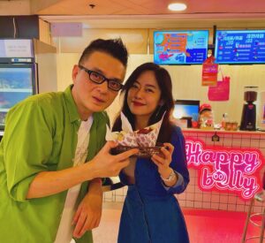 Anthony Wong Yiu-Ming Instagram - @happybellyhongkong  趁假期，發張相（上個月影嘅）支持吓王太嘅好好味小店。