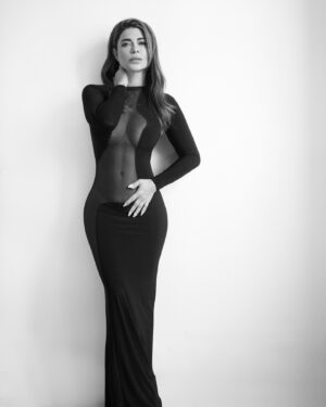 Antonella Ríos Instagram - Agradecer el amor 
Contener la energía 
Gratitud constante 

Estoy muy feliz de sentirme querida ❤️

Corazón llenito 
Gracias a todos y cada uno de ustedes 😍
#mis50

Mi foto de @rgb.fotos 
Maquillaje y pelo @gabrielafeliuf