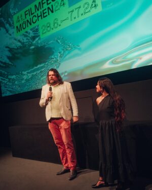 Antonia Giesen Instagram - On behalf of my team, I presented our film Los Hiperbóreos at the Munich Film Festival. 
@filmfestmunich Thanks to the audience for their interesting questions, it’s hard work to answer them in front of this special, strange and beautiful film!!

Ph @joelistdort thanks for these improvised photos 🙌🏻