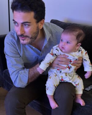 Antonino Monteleone Instagram - la parte più bella di me compie un anno 😍

scorri fino alla fine questo carosello da DILF LIFE 😂 per capire perché dicono che mi somigli un po’ 😇😎

Auguri Edoardo amore mio 😍