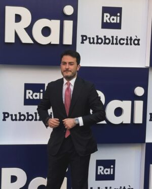 Antonino Monteleone Instagram - ONORATO, EMOZIONATO, GRATO

onorato perché il servizio pubblico è una responsabilità che pesa; emozionato perché l’ho sognato di nascosto; grato ai miei coraggiosi compagni d’avventura e a ciascuno di voi per il supporto e l’incoraggiamento 

💗🙏🏻

l’autunno è vicino e noi saremo pronti a raccontarvi L’Altra Italia su @instarai2 ogni giovedì in prima serata

Pronti?! 😎📺

©️ AGI per Ufficio Stampa RAI