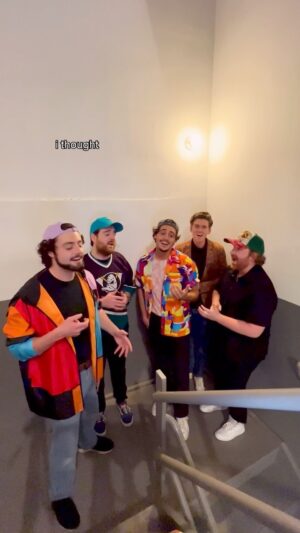 Antonio Cipriano Instagram - “I Thought She Knew” (*NSYNC) 🎤🕺🎶

When we heard @nsync was getting back together, we knew we to to bring in some friends to cover one of our favorite of their songs! Please help us welcome @the.bobbybass to the stairwell and welcome back to @antoniocipriano_ !! How’d we do @lancebass? 

This week we are raising money for the Entertainment Community Fund! @alifeinthearts provides a safety net for performing arts & entertainment professionals.  Link to #donate in our bio! 

@iamckirkpatrick @realjoeyfatone @jcchasezofficial @lancebass @justintimberlake #nsync #ithoughtsheknew #singing #acapella #t3 #tiktoktenors #t3thursday #harmony #antoniocipriano #bobbybass