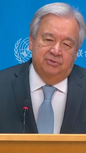 António Guterres Instagram - This week the world has experienced the three hottest days on record.

But let’s face facts: extreme temperatures are no longer a one day, one week or one month phenomenon.

Earth is becoming hotter and more dangerous for everyone, everywhere.

Billions of people are facing an extreme heat epidemic.

Heat is estimated to kill almost half a million people a year.

We know what is driving it: fossil fuel-charged, human-induced climate change.

Extreme heat is the new abnormal. But the good news is we can save lives and limit its impact.

Today we launched a global call to action focused on on:

🔸Caring for the most vulnerable.
🔸Stepping up protections for workers.
🔸Boosting resilience.
🔸Limiting temperature rise and phasing out fossil fuels.