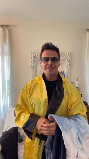 Antonio Sabàto, Jr. Instagram - December 7th @celebrityboxing1 

Thank you @slystalloneshop @officialslystallone for always taking care of me, you know how much i love the gear.

@steele_boxer @spencersteeleboxing