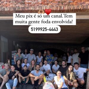 Antonio Villeroy Instagram - @andre.villeroy montou uma base, abriu uma conta pix para receber doações em espécie e reuniu uma equipe incrível com cerca de 30 pessoas, que vão desde quem recebe a faz a triagem das doações e materiais comprados com os valores recebidos por PIX, cozinheiros, pessoal que monta as marmitas, galera que faz a distribuição nos abrigos, e pessoas que estão na linha de frente realizando o resgates das vítimas da enchente.

Eles distribuem cerca de 1.000 marmitas por dia, e também colchões, cobertores, roupas, toalhas, material de higiene, produtos de limpeza, fraldas geriátricas e infantis, além de combustível, coletes salva vidas e lanternas de cabeça para as equipes de socorro, entre outros ítens que se fazem urgentes nesse momento tão difícil porque passa o RS.

Tudo isso vem sendo realizado com total transparência, com toda a prestação de contas planilhada e com as notas correspondentes. Portanto é um grupo 100% confiável que trabalha com pró atividade , muito amor, energia, garra e disposição.

Quem quiser conferir o trabalho voluntário gigantesco que essa equipe está realizando, entre na página do André para ver mais fotos e vídeos que testemunham todo esse esforço que eles vem empreendendo.

Há outras equipes, que mencionarei em breve, com ações semelhantes, pessoas também de outros estados, enviando caminhões com suprimentos e principalmente, água. O Brasil inteiro está se unindo.

Aqui em Portugal, iremos realizar um show coletivo beneficente no dia 19, para arrecadar fundos e há também uma equipe se organizando com o consulado para enviar 6 toneladas de itens necessários.

Faça sua parte, doe de acordo com suas possibilidades e ajude a divulgar todas as ações sérias que vem sendo realizadas, bem como os abrigos e locais de recebimento de doações.

Evitem discussões desnecessárias e não compartilhem fake news. É preciso manter o bom senso, o equilíbrio, e a saúde física, mental e emocional.

Em frente! Em breve sairemos dessa!!!