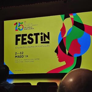 Antonio Villeroy Instagram - O @festin_festival está acontecendo no meu bairro, a freguesia de Benfica no @cineteatroturim 

Hoje tive a felicidade de assistir o filme "Porto Príncipe" cuja a trilha sonora é de um dos grandes compositores da nossa música a viver em Portugal. Assim reencontrei meu velho amigo @antoniovilleroy 

Parabéns a todos os envolvidos no filme. Parabéns à 15° edição do FestIn. 

Cinema feito com Amor e entrega!!!
#Cinema 
#cinemabrasileiro 
#cinemaemlinguaportuguesa
#festivaldecinema 
#cinemanatelona