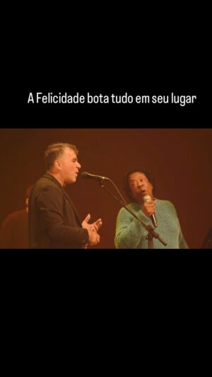 Antonio Villeroy Instagram - Um momento especial do show Banquete, com meu irmão de vida, música e estrada, @gelson_oliveira_oficial , cantando Mais Uma Vez, que compusemos com Jerônimo Jardim.

Na banda de ases, dama e coringas:
@gastaovilleroy , @littlemarkfe , @marisarotenberg1 , @tutirodrigues.oficial , @bruncoelho , Michel Dorfman, @paulinhofagundes e @edunevesmusica .

Bo dia 25 de setembro, estreio com Gelson Oliveira nossa turnê de comemoração de nossa primeira gira europeia, que rolou em 1994.

Essa estrela será no @theatrosaopedro.rs . 
Seguimos depois para Florianópolis , e, de lá, embarcamos para a Europa.

 Em breve, passo todas as datas e locais.
Como diz o refrão desse samba,
A FELICIDADE BOTA TUDO EM SEU LUGAR!