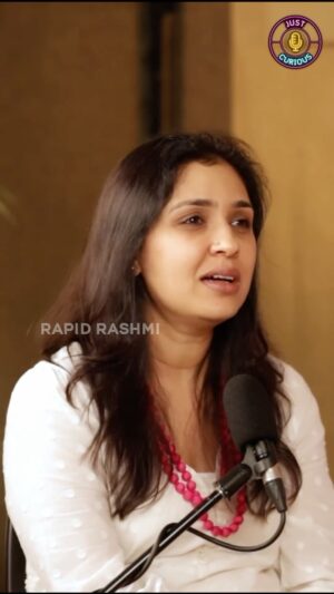 Anu Prabhakar Instagram - Why don’t Indian families support divorce? 🤔Watch @anu.p.mukherjee share her thoughts and insights on divorce on Just Curious.

Title Sponsor : @haierindia
Powered by : @reposeworld
Special Partner : @kmf.nandini
Apparel Partner : @reliance_fashionfactory 
Hair: @vasanthi_hair_artist_ 
Makeup: @makeoverwith__amruthalohith 

#rapidrashmi #justcurious #justcuriousbyrapidrashmi #sandalwood #divorce #relationships
