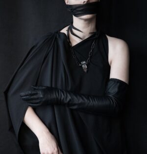 Anu Tera Instagram - • Pedipalp Choker   Phantom Quartz Necklace • new collection coming soon 🌑• #anutera #darkfashion #wearableart #blacksmithing #blackjewelry #darkelegance