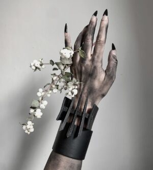 Anu Tera Instagram - • Talon Cuff • #anutera #wearableart #darkfashion #blacksmithing #ironjewelry #blackjewelry #leatherjewelry #avantgarde