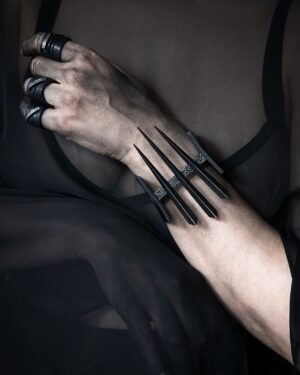 Anu Tera Instagram - • Talon Cuff • #anutera #talon #armcuff #wearableart #gothicjewelry #blackjewelry