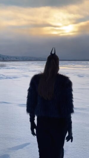 Anu Tera Instagram - 🌬🤍🌫

• #anutera #darkfashion #darkelegance #witchyvibes #vikingstyle #nordicwalking