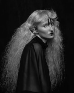 Anu Tera Instagram - • Anu Tera New Collection available Now • 🌑 #anutera 

Photography: @sandra__palm 
MUAH: @gerdamiller 
models: @carmen_c_k @jgrinkin @modelingagencyicon