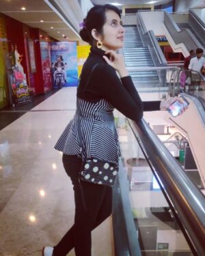 Anubha Sourya Sarangi Instagram - Movie day! ❤️

#ootd #redandblack #blackfashion #winteroutfit #chic #stripes #blackjeans #blackoutfit #fashionblogger #fashiongram #instagood #lookbook