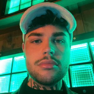 Anubis Finch Instagram - the “waiting outside the club toilets” lighting might not be a vibe but I felt cute so here’s some different angles of my face if anyone’s interested 🥸🫢 happy Brighton pride babiessssss 🔥
