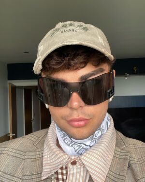 Anubis Finch Instagram - a weekend in june 🤠🧚🏽‍♀️ (((also… I will try to get better at my digital communication promise, just been enjoying my life without the stresses/pressure I put on myself to be/appear perfect all the time but Ive taken the time I needed to recoup and I’m feeling v inspired🫶🏼 new projects are on the way🎺🪡 I miss DRAG… 🫢))) ❤️❤️❤️