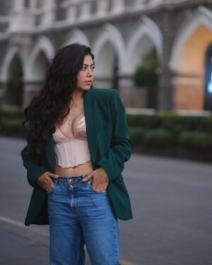Anurita Jha Instagram - Be silent .. close your eyes and dance to your own rhythm 🎵 
For then the noises will not distract you 🌬️ 

📷 @isumitbaruah 
Muah @jiyajadhav60 
.

.
.
.
.
.
.
.
.
.
.
.
.
.
.
..
.
.
.
.
.
.
.
.
.
.
.
.
.
.
.
.

#insta #instapost #shoot #stills #anurittakjha