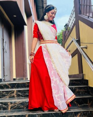 Anushka Goswami Instagram - রোশনাই ❤️🤍

সোম থেকে রবি । 8:30PM | স্টার জলসায়

#roshnai #starjalsha #love