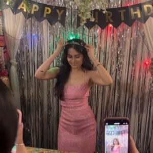 Anushka Kaushik Instagram - God give me strength to handle this bunch of crazy people because I really need them all in my life forever ♥️👀🕉️
Thank u everyone for all the love and wishes and literally blessed to have u all in my life. So sorry if I wouldn’t have been able to attend the calls or msgs (Bday girl asking for a maafi)😥 
.
.
.
#birthday #birthdaygirl #friendship #lifegoals #funny #smilemore #dancer #anushkasharma #anushkakaushik