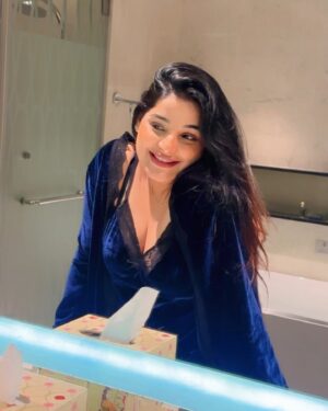 Anushka Srivastava Instagram - Good morning 🌼