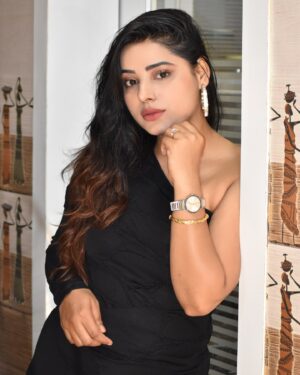 Anushka Srivastava Instagram - If you’re waiting for me to care, you better bring a comfortable chair❤️😘