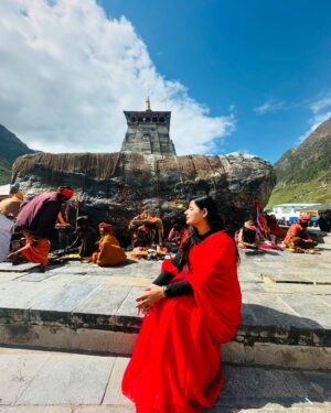 Anushka Srivastava Instagram - “Blessed by the sacred vibes of Kedarnath ✨ 

#SpiritualJourney #DivineBlessings” #HeavenOnEarth  #InAweOfNature #DivineSplendor” #PeacefulVibes #InnerHarmony” #NatureIsMyTemple #BlessedBeyondWords #DivineGrace”#PilgrimageGoals #KedarnathYatra”