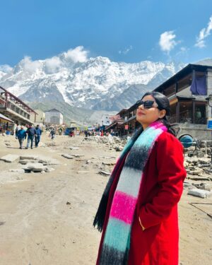 Anushka Srivastava Instagram - “Blessed by the sacred vibes of Kedarnath ✨ 

#SpiritualJourney #DivineBlessings” #HeavenOnEarth  #InAweOfNature #DivineSplendor” #PeacefulVibes #InnerHarmony” #NatureIsMyTemple #BlessedBeyondWords #DivineGrace”#PilgrimageGoals #KedarnathYatra”