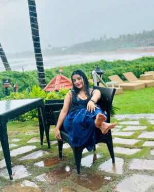 Anushka Srivastava Instagram - Can you guess the place …….😦😦😦🌧️🌧️🌧️