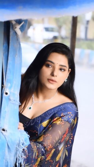 Anushka Srivastava Instagram - Tu kya jane mere yaar❤️ #chamkila #trending #reels
