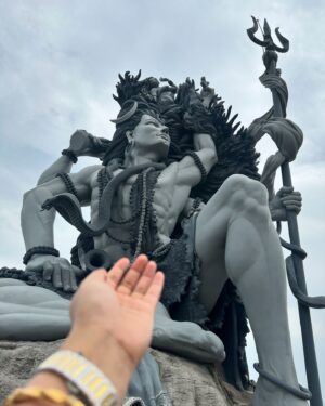 Anushka Srivastava Instagram - Har Har Shambhu …shiva mahadeva 🔱