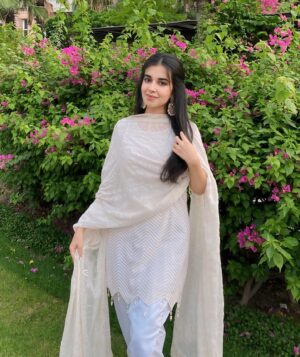 Anvesha Vij Instagram - 🤍🌸