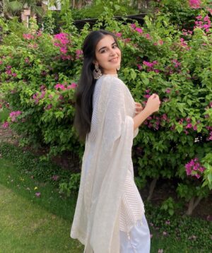 Anvesha Vij Instagram - 🤍🌸