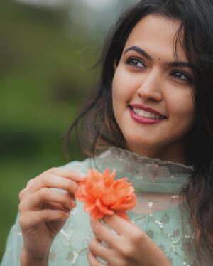 Aparna Das Instagram - Poove sempoove 🎶

📸 @ash_fotographs