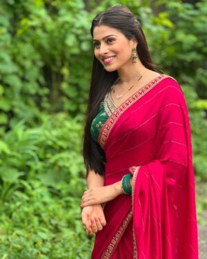 Aparna Dixit Instagram - Haan ke haan 🎵♾️