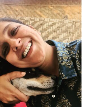 Aparna Nair Instagram - Squeezing this monkey who used to give me company during my early morning beach strolls !!