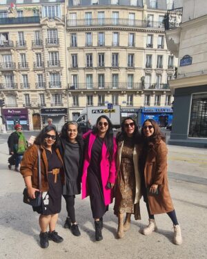 Aparna Nair Instagram - Mallu Parisians in Paris..!!

#paris #parisfrance #girlstrip #travelgram